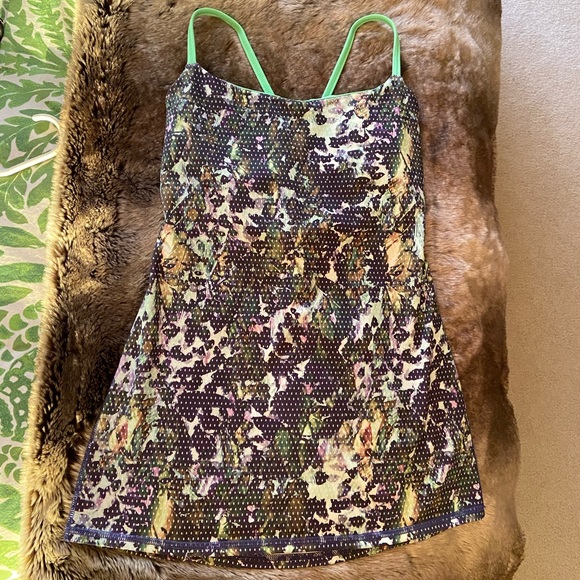 Lululemon Dancing Warrior Tank - Picture 2 of 6